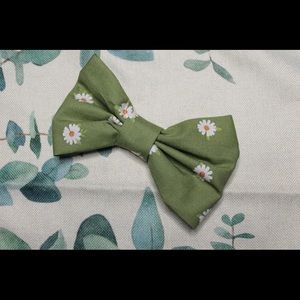 Lazy Daisy Bow